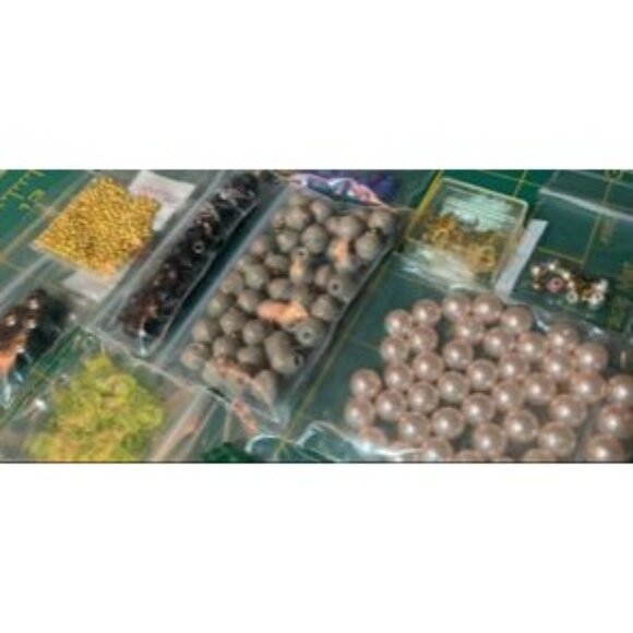 Mixed Bead & Jewelry Making Supplies Set with Keychain Charm Accessories - Picture 5 of 8